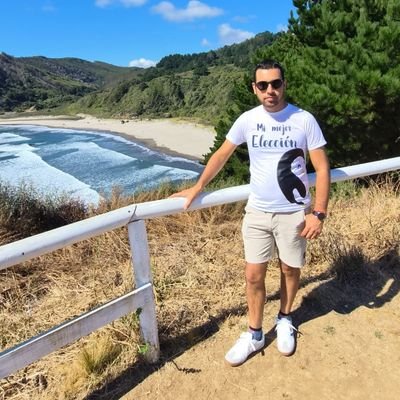 carlosp33859236's profile picture. Lo que se hereda, no se hurta

Buena persona, sencillo, me gusta la naturaleza, amo andar en bicicleta, me encantan los gatos 😍😸😹, soy tranquilo sin vicios