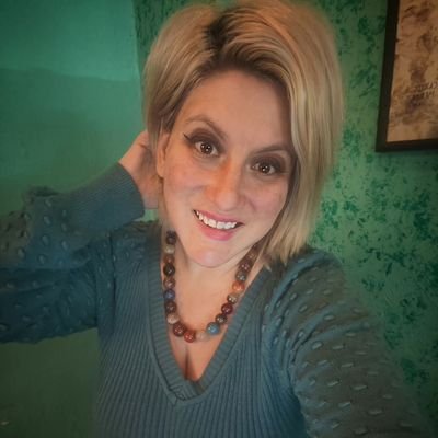 julietabalver's profile picture. PhD Philosophy. Escribo, pienso y amo. Apart from my academic work, I am committed to the idea that philosophy can be understood by all.