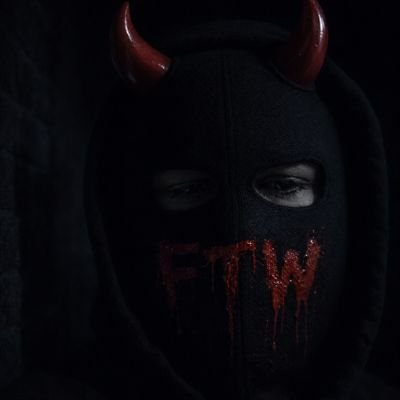 TheRealVSSVSSN's profile picture. 𖤐 𝕱𝕿𝖂 𖤐
𝕴 𝖋𝖆𝖉𝖊 𝖎𝖓𝖙𝖔 𝖙𝖍𝖊 𝖇𝖆𝖈𝖐𝖌𝖗𝖔𝖚𝖓𝖉. 
𝕯𝖔𝖓’𝖙 𝖒𝖆𝖓𝖎𝖋𝖊𝖘𝖙 𝖒𝖊 𝖆𝖘 𝖒𝖔𝖗𝖊.
⚅⚅⚅
https://t.co/ItLGvoFdKY