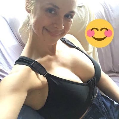 sarah_john235's profile picture. I am easygoing,open mined and I know how to treat my man and make him feel good