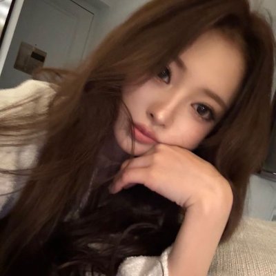 aluwta's profile picture. The gentle soul wrapped in ribbons of kindness, dedicated to delivering only the most exquisite service to every client.