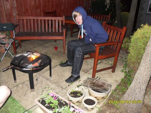 My names Sean, don't do much kinda lazy. Love my rock, metal and other crazy shit. Don't care what people think of me, you either like me or hate me :)