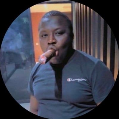 Highbeam_alex's profile picture. 🏂✨De extrema izquierda. Haré bailar bachata a Carlos Quero.