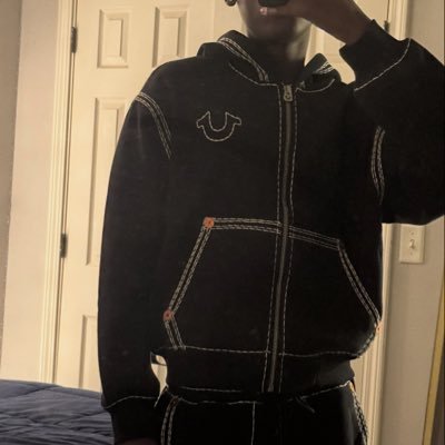 2rawkaiden's profile picture. 18