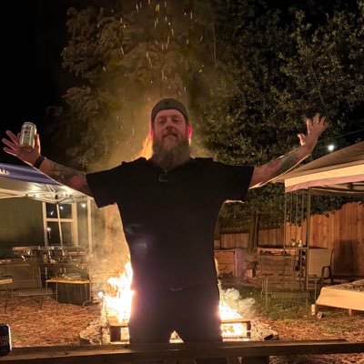 Tcarlson85's profile picture. 40  living my best life.