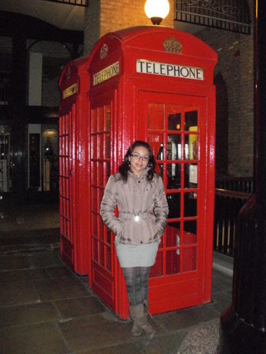 AnnyLuna16's profile picture. 