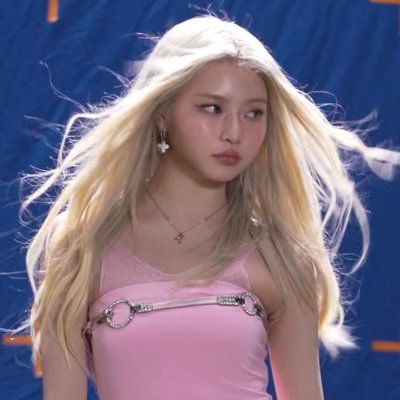 haumpilled's profile picture. #hrtwt #kpoptwt #dolltwt ⋮ ⋆. @hollanovburger priv