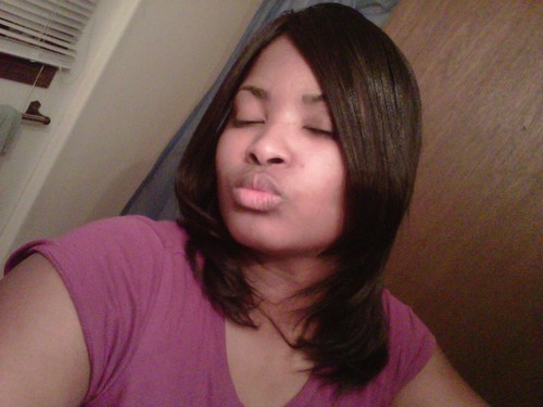 5'6 dark eyes, caramel skin, I love singing, working makin my on money. CEO of tatalia inc.