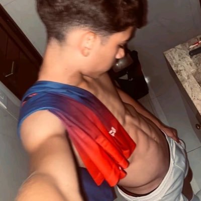 mlkinscurte's profile picture. se não curte, vaza!