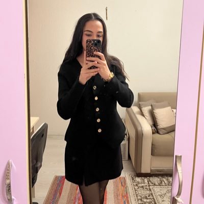 mmathildaa99's profile picture. English Teacher👩‍🏫