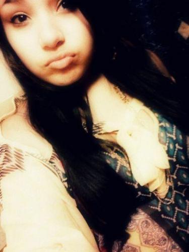 - ya. flockaaa - age : 17 - bday : dec 9th - relationship : talking to someone - school : junior - just a person that out going,silly,funny,&&.sweet : ) ♥