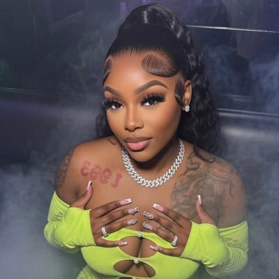 Iam__kiah's profile picture. Your New Addiction