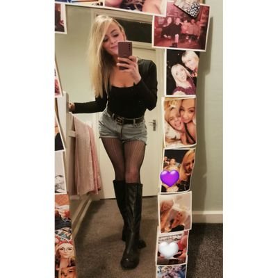 TinkerCunt_'s profile picture. Kinda like the fairy, but Irish and sweary🧚🏻‍♀✨ sarcastic as fuck! Bit of a flirt but will probably call you a cunt 😇