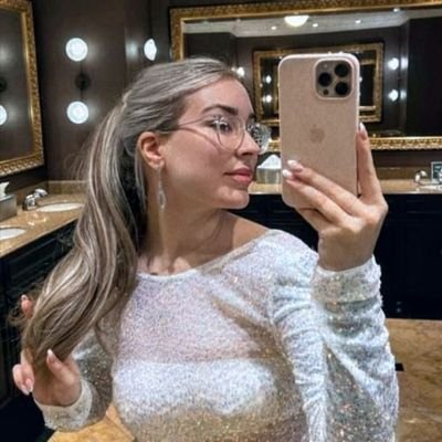 Johnsonmusic92's profile picture. 