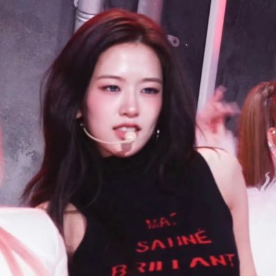 anyujincam's profile picture. fancam account dedicated to 60th Baeksang Popularity Award winner, Hana Financial Group Model, IVE’s leader and ace AN YUJIN! #ANYUJIN #안유진