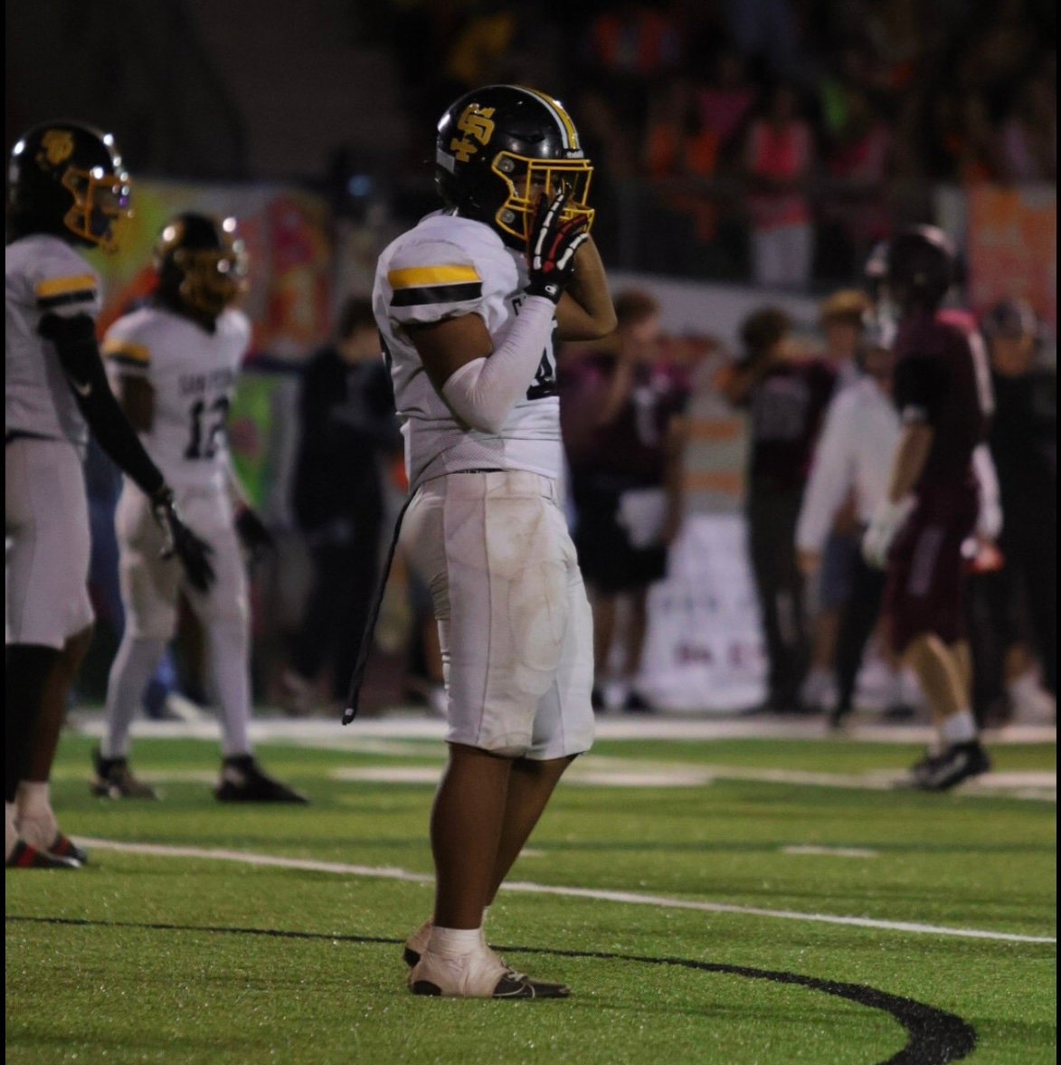 C/O 2027 | 4.5 GPA | RB/LB| 5’9 190 | San Pedro High School | naborgarding@gmail.com | 4247038700 |
