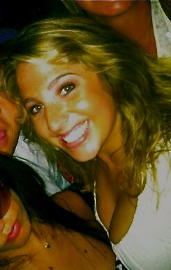 julzy88's profile picture. 2010 Kent State Graduate. Majored in Fashion Merchandising. Live on the Seacoast. Love Life and the Adventures that come ahead!!