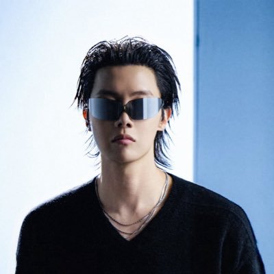 Suezi1112's profile picture. army 2018💜Stan OT7💜Jimin bias💜Army for life!💜 APOBANGPO💜BTS WORLD TOUR! IM GOING!!! 💜BUY ARIRANG💜