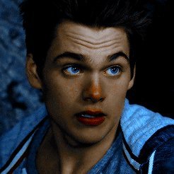 𝑳𝒊𝒂𝒎 𝑫𝒖𝒏𝒃𝒂𝒓.