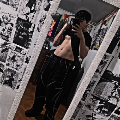 👽
30🇨🇱 | Anime • gym • ramen 🍜
🎬 Series, música y noches largas
🖤 Un poco de caos, pero buena onda.