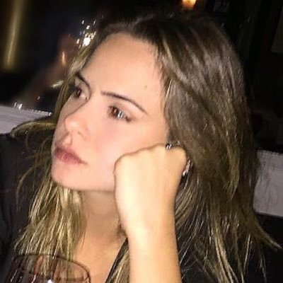 daisyfwller's profile picture. eu e a sabri assistindo la candidata juntas. | #TeamRenault