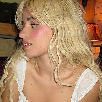 livingrprof's profile picture. 