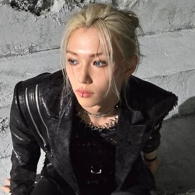 handesutian's profile picture. 𝚁𝙴𝚃𝚁𝙾ㅤㅤㅤ ' ㅤㅤㅤ𝑓𝘪𝘭𝘮𝘴.ㅤㅤㅤ ❀ㅤㅤㅤ 海
ㅤㅤ𝗆𝗎𝗌⍺.ㅤㅤㅤ✂️%ㅤㅤㅤ#𝗵𝗮𝗻𝗄𝗂𝗌𝗌𝖾𝖽
 camisa 23