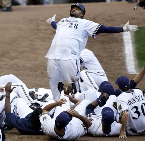 WalkoffSwag's profile picture. Showin the Men and Cleat chasers what Baseball Swag is all about, one HR at a time #Walkoff