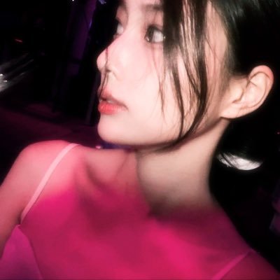 edelinetanay's profile picture. 2000 — ⋆𓋜 𝗛er world was the colour of 𝘱𝘦𝘢𝘳𝘭𝘴, pale 𝘸𝘩𝘪𝘵𝘦 and 𝘱𝘪𝘯𝘬 and 𝘴𝘰𝘧𝘵𝘭𝘺 𝘨𝘭𝘰𝘸𝘪𝘯𝘨.