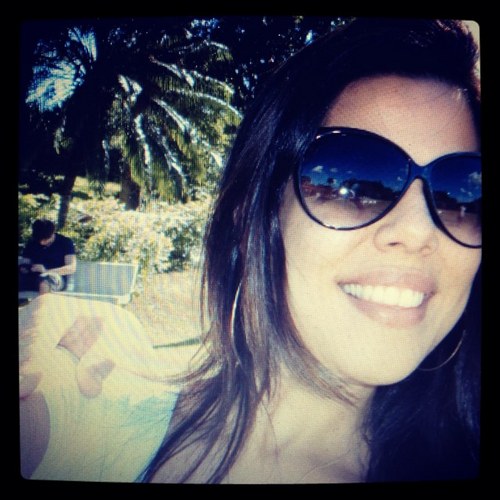 taty_msantos's profile picture. Feliz, Realizada e Muito Amada!!!
http://t.co/4wHvOmHddQ