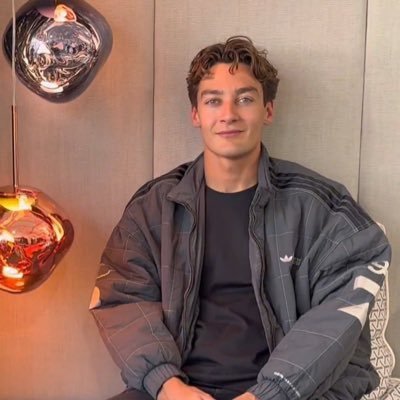 prettyrusslboy's profile picture. 