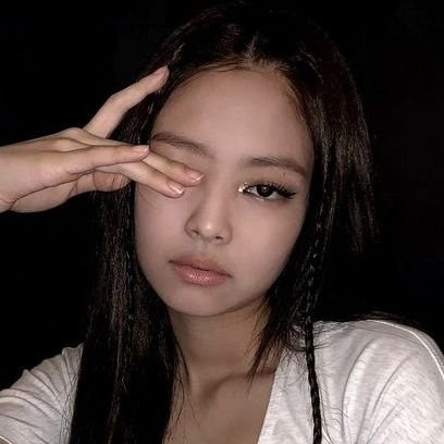 rhoderubyj's profile picture. written by jennie ruby jane