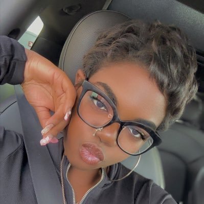 Theyluvvsymone_'s profile picture. Ig @theyluvvsymone