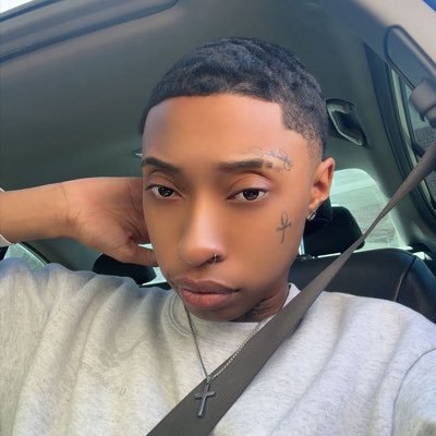 larrycantellyou's profile picture. when does your day end?