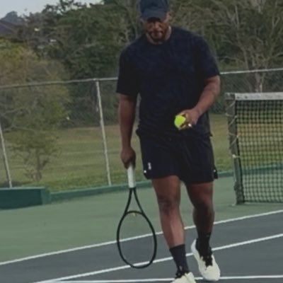 _lessismaur's profile picture. 