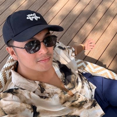 mikelumence's profile picture. just letting life happen at this point