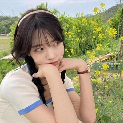 nganbcem's profile picture. faded ink, perfume-touched paper & velvet-bound journals
°• soft relics for antique souls & sentimental hearts 🌹📖