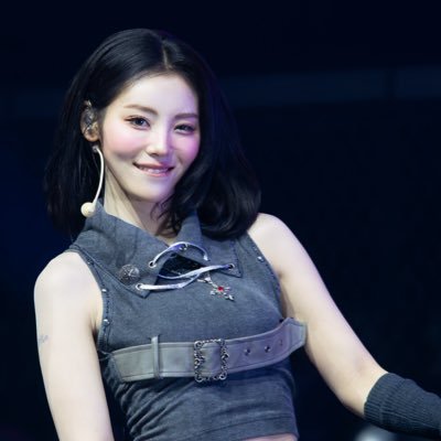 ilovemoongirls's profile picture. 