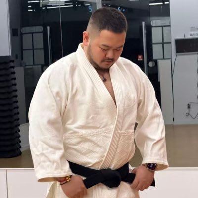 M_J_O_L_N_I_R_'s profile picture. 接💆，v：-MJOLNIR-（请备注来意）