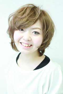 happinessbps's profile picture. 奈良、京都に店舗があるハピネスで保育士兼レセプション兼ウィッグアドバイザーをしてます☆西大寺店在籍です！お客様がお子様と一緒にご来店された際は、お母様の施術中お子様とお遊びさせて頂いてます！ウィッグアドバイザーは、当店で取り扱っているプリシラウィッグの提案をさせて頂いております。そんな私の日々を綴っていきます！