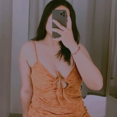 painapplefinee's profile picture. excuse me, do I know u ?