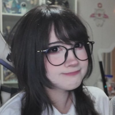 laniisu's profile picture. faço stream as veis vídeo as veis cosplay as veis coleciono bonequinho e como cola