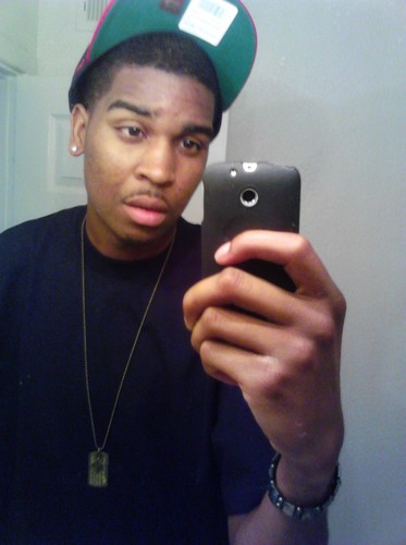 follow me n I would follow u back. :)