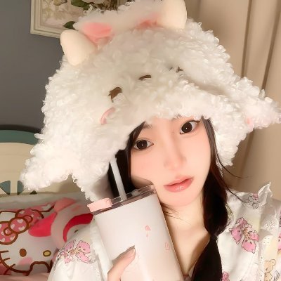 peaacix's profile picture. silken🧵 starlight✨ flutter🦋 blossom🌸 whisper🌬 lilac💜 shimmer🌟 dewdrop💧 lullaby🎶 moonbeam🌙 petal🌺 glimmer💫 meadow🌼 nectar🍯 halo😇 gossamer🕸 serenit