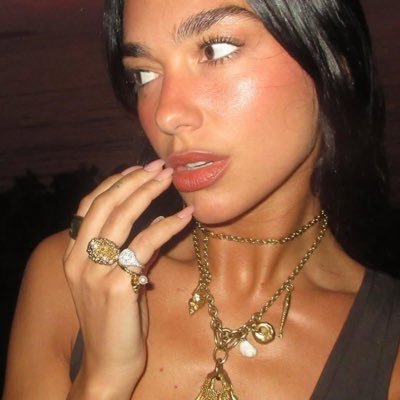 lewismengo's profile picture. 