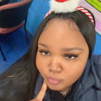 badgalmoody's profile picture. 𓆩♡𓆪