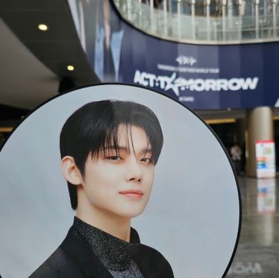 starincrown's profile picture. TXT existence changes my world like magic ✨ || Create moments with TXT in 🇮🇩🇹🇭🇸🇬🇯🇵🇲🇴🇰🇷🇹🇼