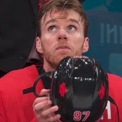 LeneLinski's profile picture. she/them 🌈 queer | art enthusiast | this account posts unseriously | 🔞 | 30+ | icon by @mimibrokkoli | https://t.co/czwL4KmygV