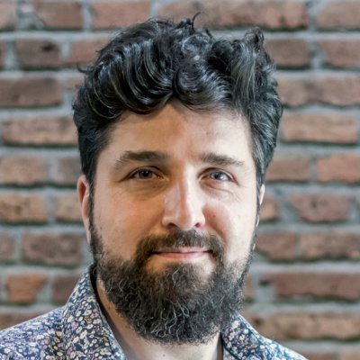 uriverso's profile picture. Picota por twitter, simpático en persona.