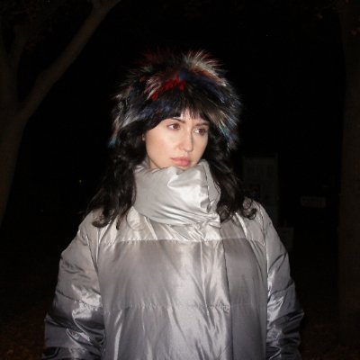 helen's profile picture. writer. my debut memoir GHOST GIRL will be out with penguin random house in 2027